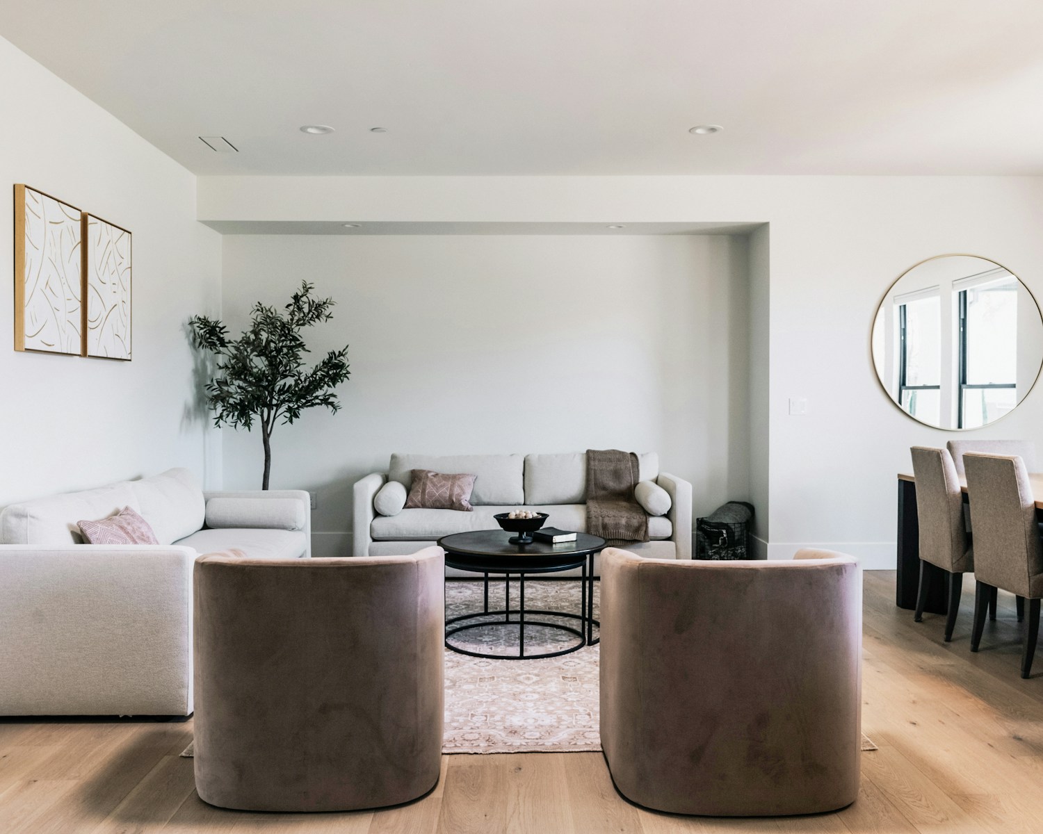 Modern, uncluttered living room